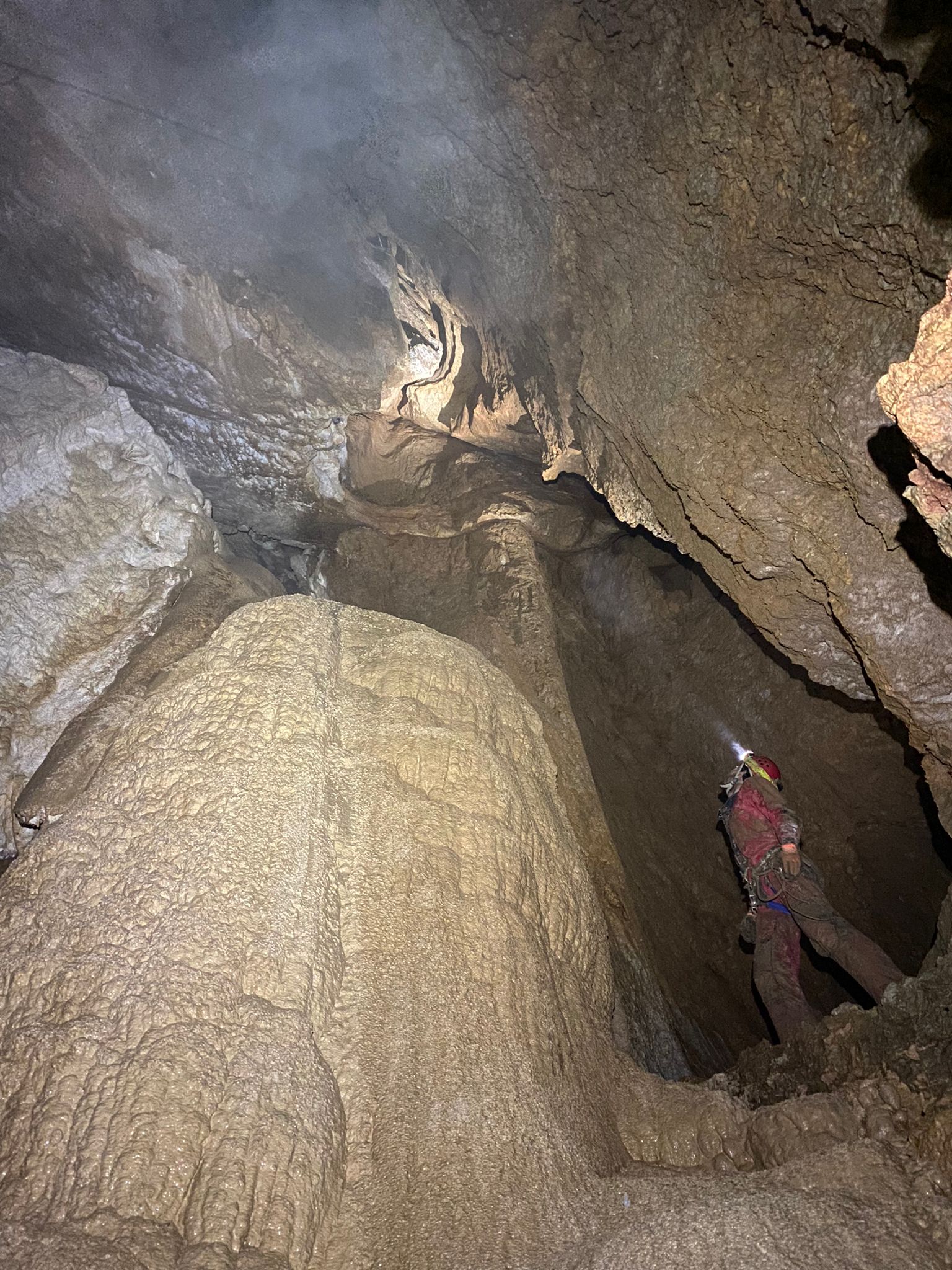 Avenul de Rezervă - Image 1